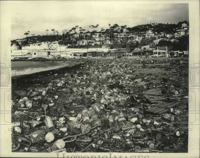 1966 Press Photo Marseilles, France beach after Mediterranean Sea tidal wave
