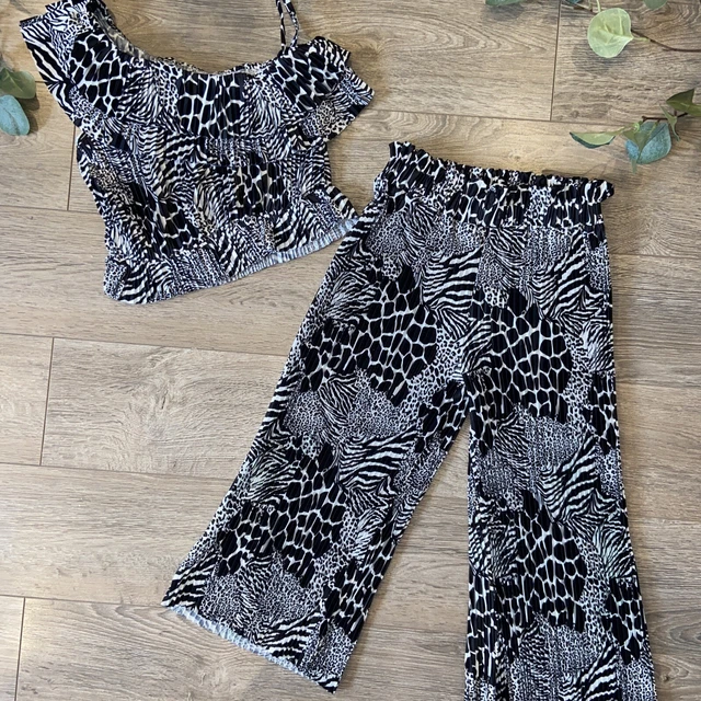 NEXT girls crop top and trousers co ord zebra print pleated age 7 yrs