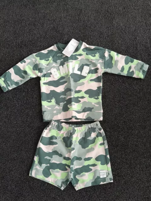 Baby Boys Green Camoflauge Short Set Age 9-12 Months From Marks And Spencer BNWT