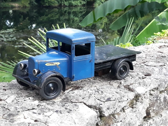 Jouet Ancien Camion Renault Charbonnier – CIJ – Plâtre Et Farine – Métal