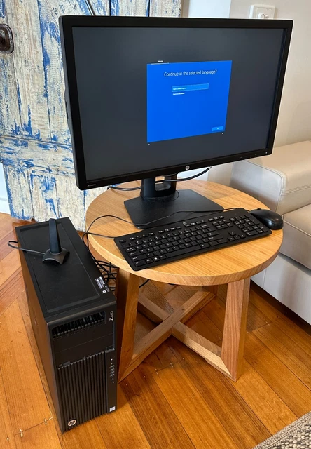 HP Z440 E5−1620 + Monitor, Keyboard, Mouse, Wifi, 32GB RAM, 256GB SSD + 1TB HDD