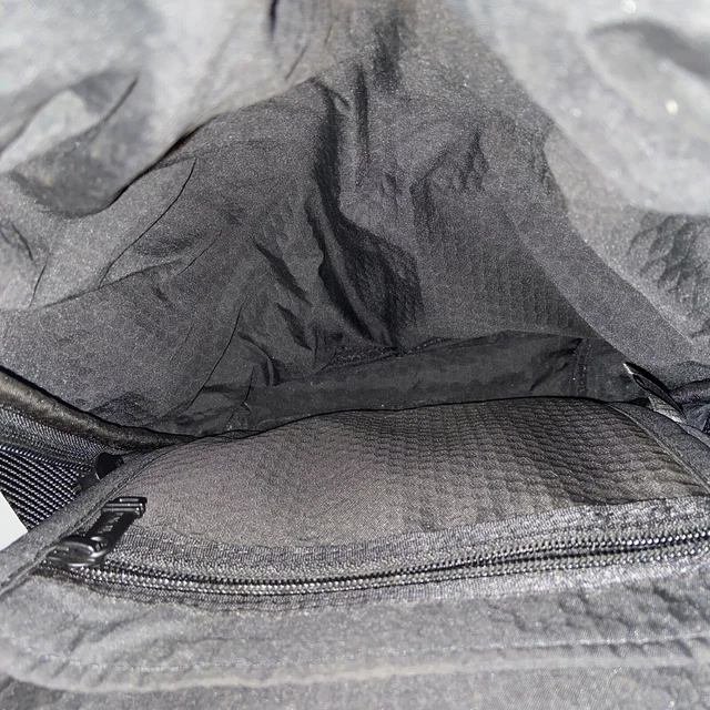 Tumi Black Crossbody Sling Bag Pack Alpha Bravo 10