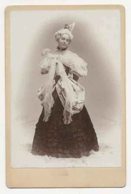 1870's-90's THEATRE ACTRESS WEARS WIG, FANCY HAT, DRESS W/ FEATHER CABINET PHOTO