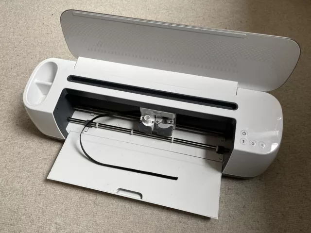 Cricut Maker 3 Schneideplotter defekt/deaktiviert als Ersatzteilspender