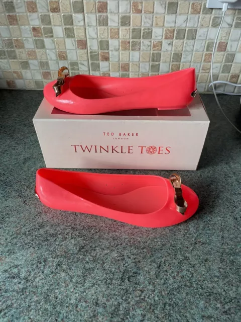 TED BAKER TWINKLE Toes Shoes Women Size 4 Flats 16.10