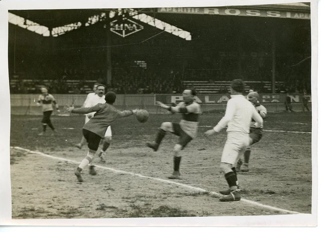 Tirage Argentique Vintage – Paris, Stade Buffalo, France-Irlande – Circa 1930 – 13x18 Cm