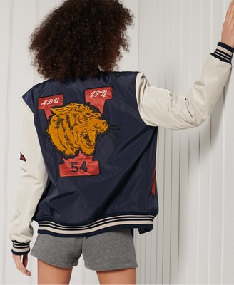 Superdry Donna Abbigliamento Cappotti e giubbotti Giacche Giacche bomber Giacche college Giacca bomber Varsity Souvenir 