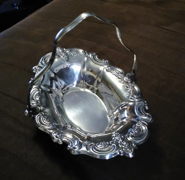 Pretty Yeoman Plate Silver Plated On Brass English Bon Bon Dish Bowl With Handle