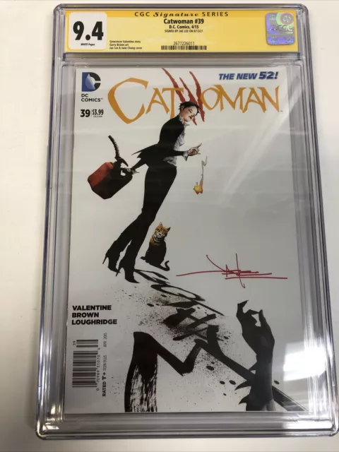 Catwoman (2015) #39 (CGC 9.4 WP SS) Signed By Jae Lee | Newsstand Rare