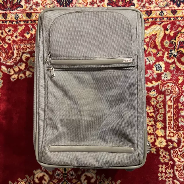Tumi Frequent Traveler Suitcase 22000S4 Gray Luggage Carry On 22” Lightweight