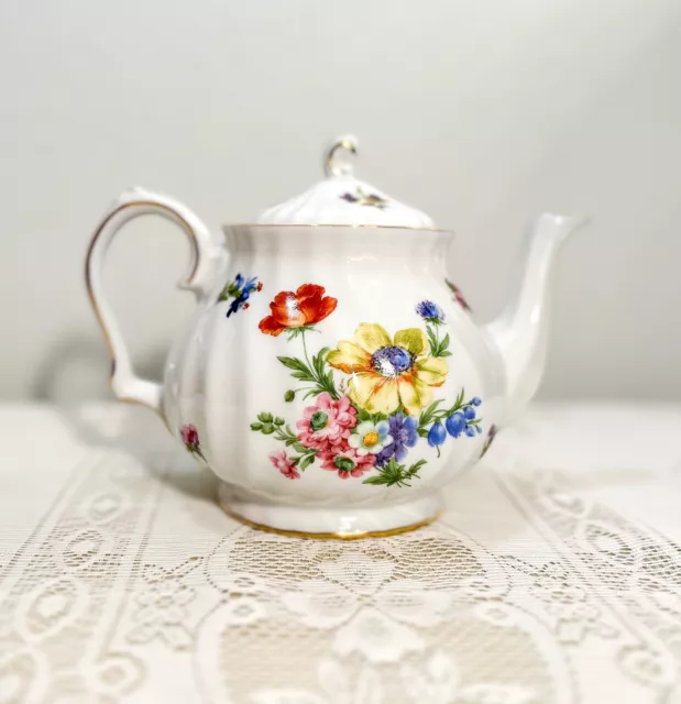 Royal Danube Swirl Tea Pot White w/ Gold Trim Flowers