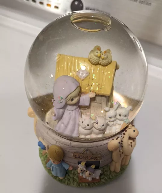 Enesco Musical Snow Globe  Precious Moments Welcome Animal Ark