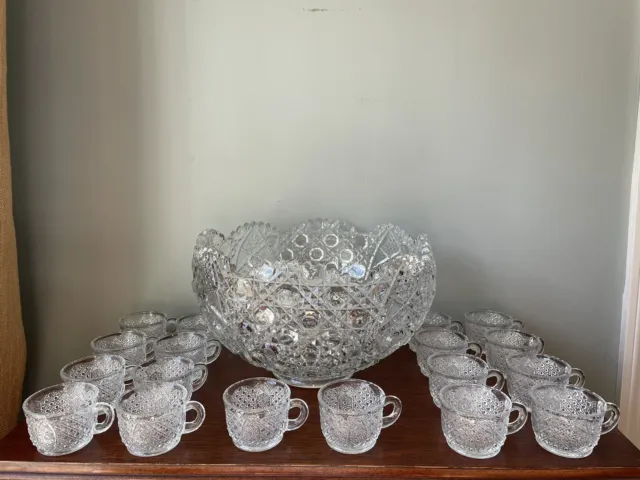 Vintage LE Smith Glass DAISY AND BUTTON Punch Bowl Set ~ 18 cups