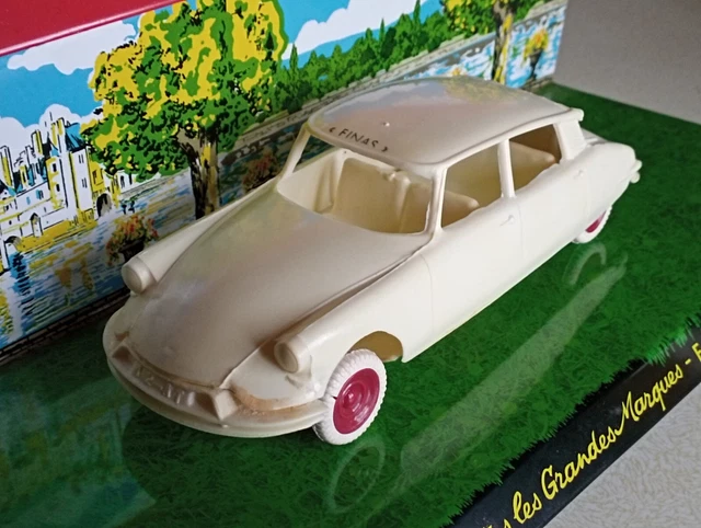 CLE CLEMENT GAGET Citroen Ds 19 Bleue EUR 30,00 - FR