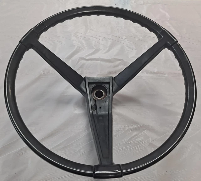 385734R1 Steering Wheel With Cap – Fits Case IH & Cub Cadet Tractors (100, 102, 122, 123, 200 Series & More)
