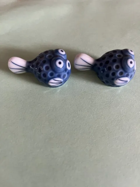 2 White And Blue Puffer Blow Fish Chopstick Rest.