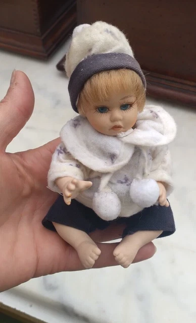 POUPEE MIGNONETTE ANCIENNE JAPAN BISCUIT-PORCELAINE 9CMS (2
