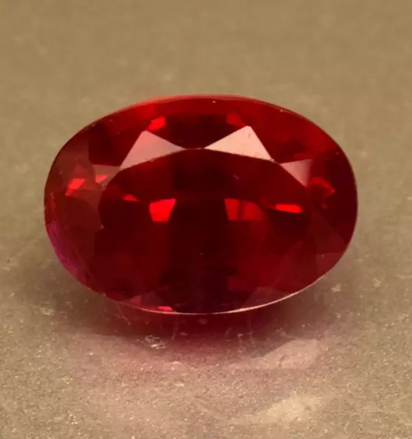 Natürliche Rubin Glas Gefüllt 7.25 Karat Exzellent Oval Cut Lose Edelstein Für