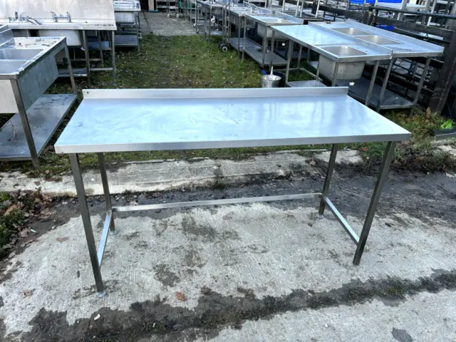Commercial Stainless Steel Table (155cm). Read Description Re: Delivery.