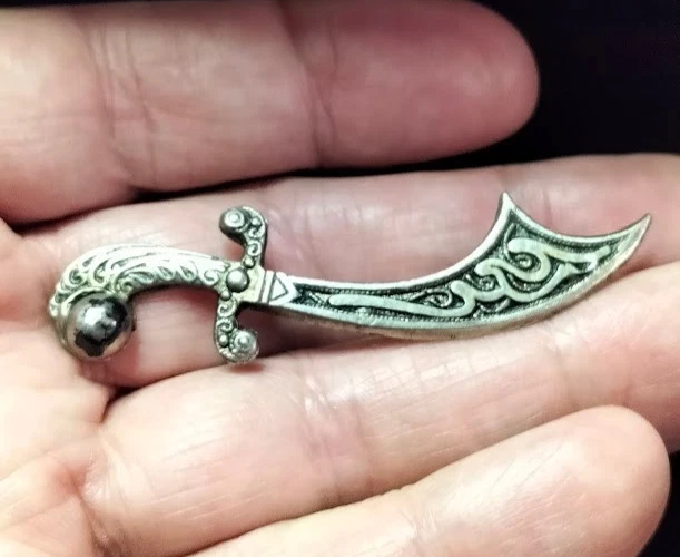 Broche Ancienne En Argent Massif 925 - Sabre Cimeterre Style Moyen-Orient - Occasion