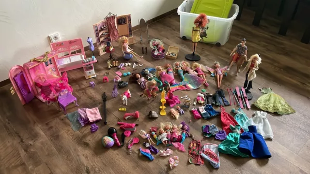 Barbie Konvolut Puppen Sammlung mit Zubehör, Kleidung und Extras
