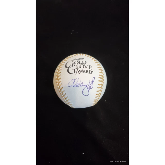 Adam Wainwright gold glove Award Ball Signed Adam Wainwright gold glove Award Ball Signed