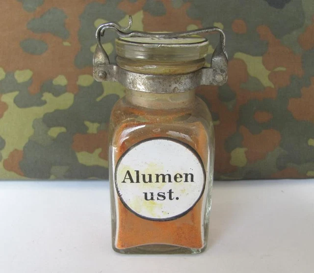 WW1 WW2 GERMAN MEDICAL APOTHECARY GLASS BOTTLE w/ PORCELAIN LABEL £83.
