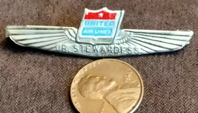 United Airlines JR STEWARDESS wings vintage 1960 1961 metallic pin (rare logo)