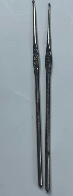 Vintage BOYE Metal Crochet Hook - Size 8 & 1