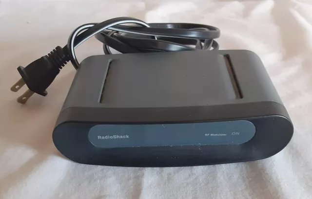 Radio Shack Stereo RF Modulator Model 15-2526 Audio/Video S-Video Converter