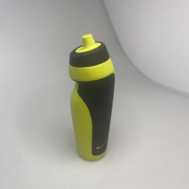Nike Hyperfuel Squeeze Water Bottle 20 oz, BPA Free, Volt/Black Nike Hyperfuel Squeeze Water Bottle 20 oz, BPA Free, Volt/Black
