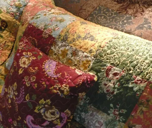 New ~ Beautiful Shabby Green Pink Green Yellow Red Blue Ivory Country Quilt Set