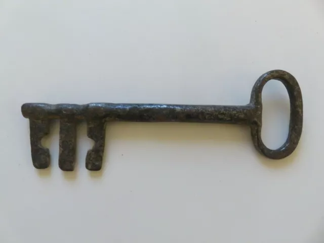 GRANDE CLE GOTHIQUE FER FORGE 15 TH ANTIQUE KEY Schlüssel N°1 CLEF SERRURE