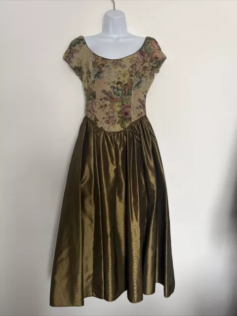Laura Ashley Tapestry Dress Uk 10 Vintage Never Worn Laura Ashley Tapestry Dress Uk 10 Vintage Never Worn