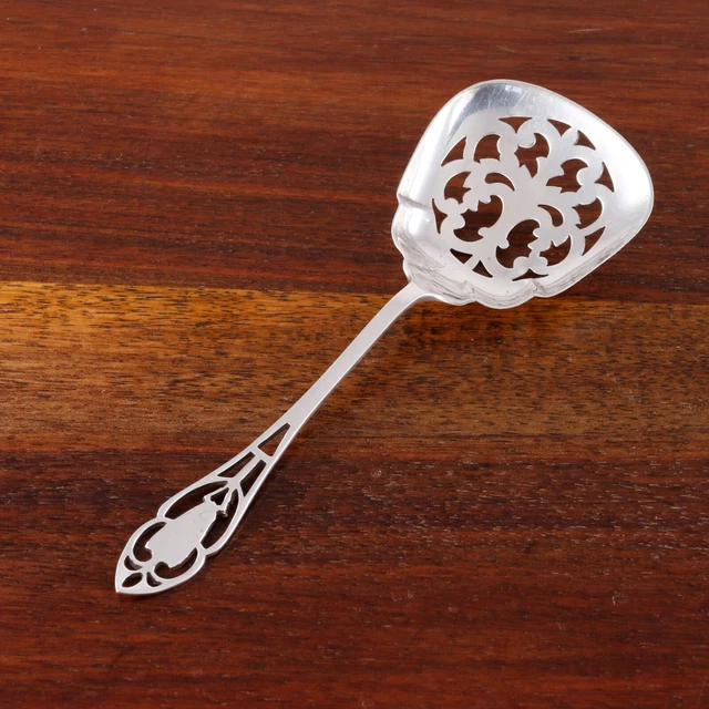 Manchester Sterling Silver Bon Bon / Nut Spoon Pierced Handle No Monogram 1951
