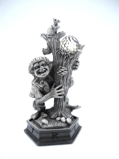The Fantasy Of The Crystal Danbury Mint Chess Piece "Scarfibbet"