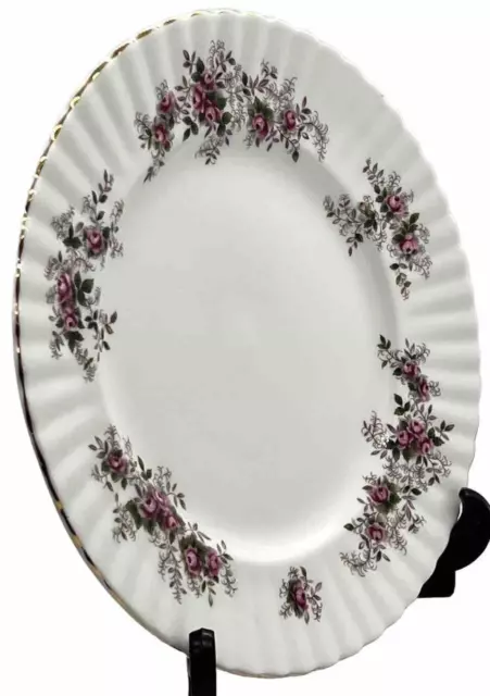 Indulge in Timeless Elegance with Royal Albert Lavender Rose Dinner Plate 3