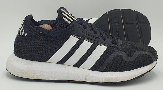 Adidas originals swift run summer trainers in white hotsell cq3085