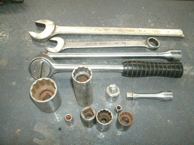 Lot of Vintage Fleet Sockets Wrenches Extensions 3/8 1/2 1/4 Made in USA ratchet