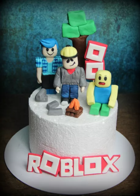 Roblox inspired edible handmade logo plaque / badge birthday cake topper