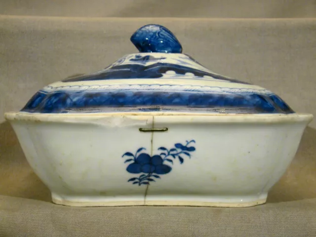 Antique Chinese Export Porcelain Blue Canton Covered Rectangular Tureen 19th c