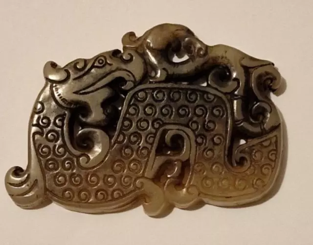 Chinese old natural jade hand-carved statue dragon pendant collect 2.67 inch 2