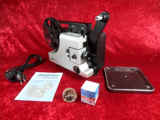 Super 8 / Normal 8 Stummfilmprojektor "REVUElux 30 a". Zustand gut, siehe Video