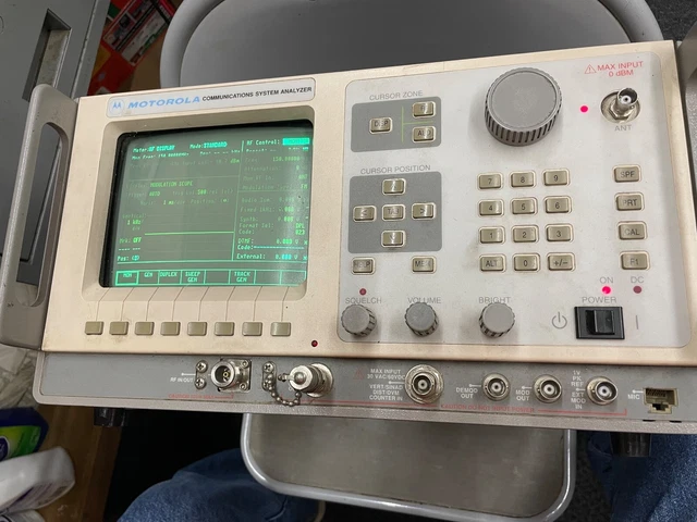 Motorola Communications System Analyzer R2600CHS
