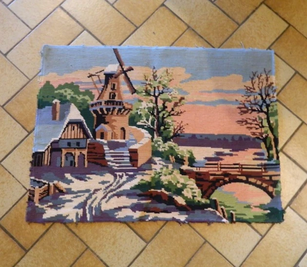 TAPISSERIE FINE Le moulin à vent Provence Créations le