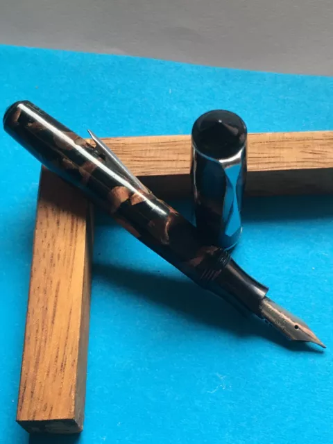 Ancien Stylo-plume à Pompe en Ebonite MALLAT PARIS 120