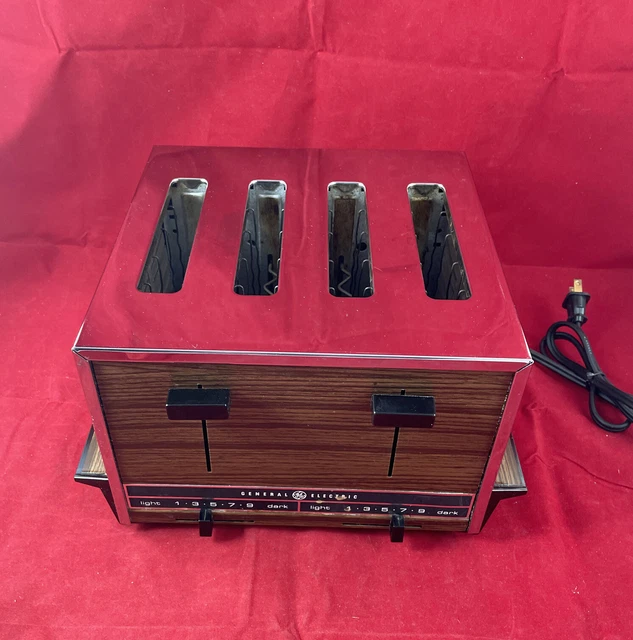 VINTAGE GE GENERAL Electric 4 Slice Toaster, A7T128, Wood Grain