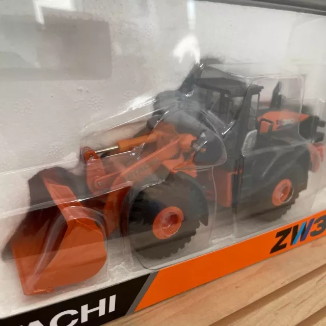 Hitachi Construction Machinery miniature Model 1/50 Wheel loader ZW310-6