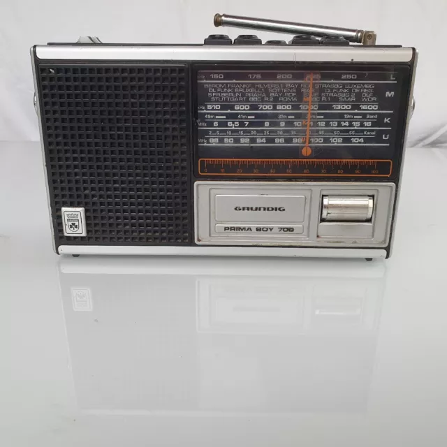 RADIO GRUNDIG PRIMA BOY 700 Vintage