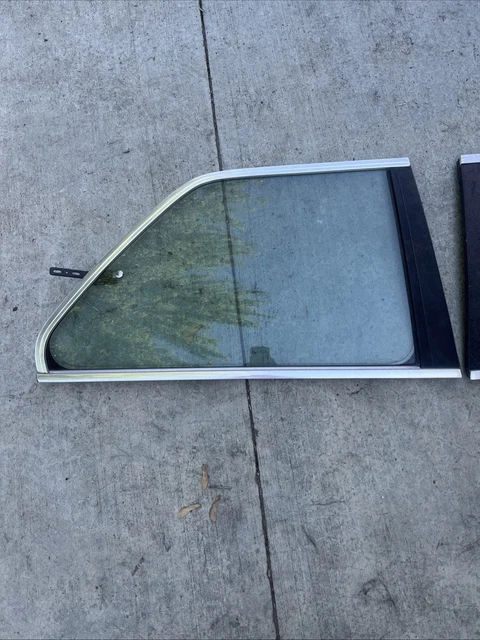 BMW E30 Coupe Rear Pop Out Window Latch Left Right 84-91 318 325 - Foto 12